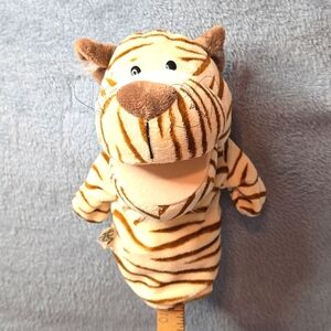 This is an adorable Tigers puppet that can also be used as golf  driver cover